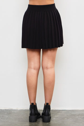 Black Pleated Knit Skirt